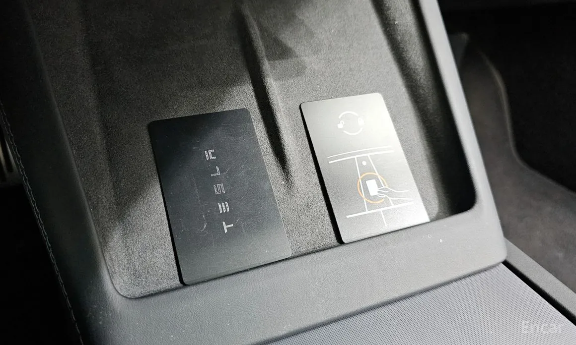 Фото 18 - Tesla Model 3