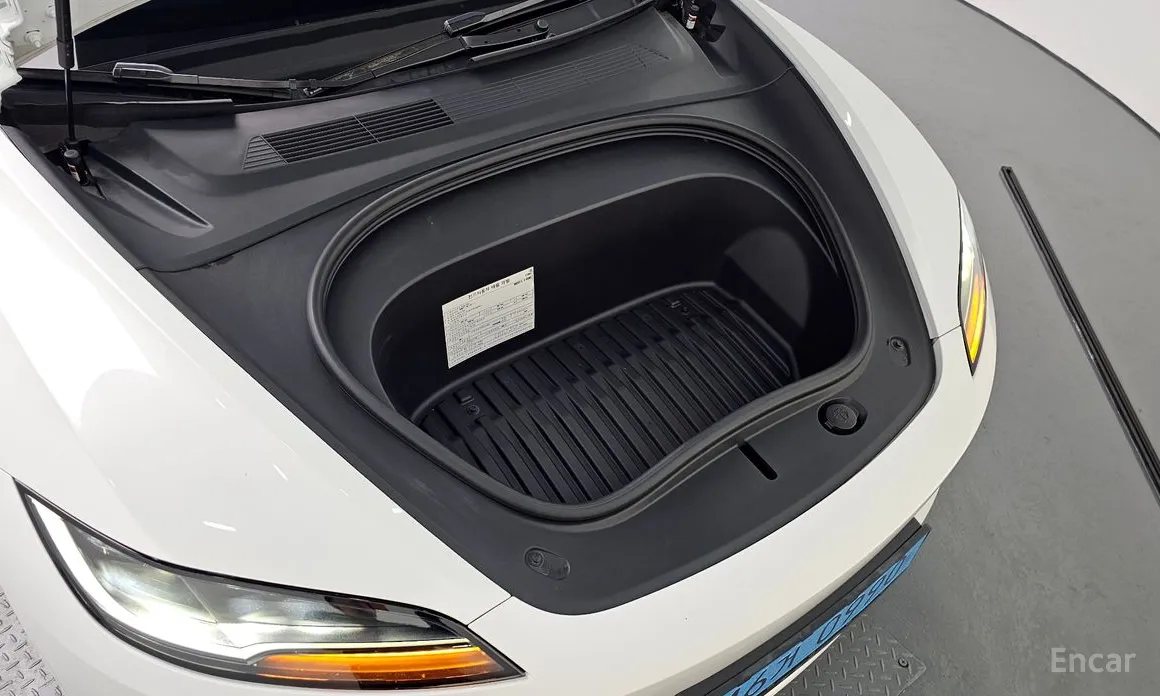 Фото 6 - Tesla Model 3