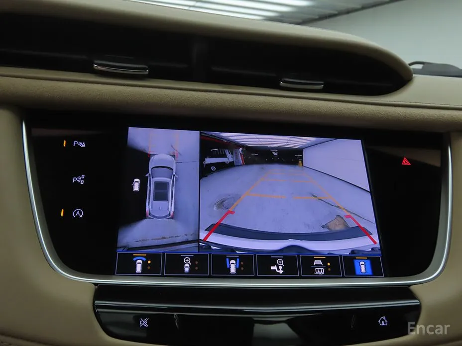 Фото 14 - Cadillac XT5