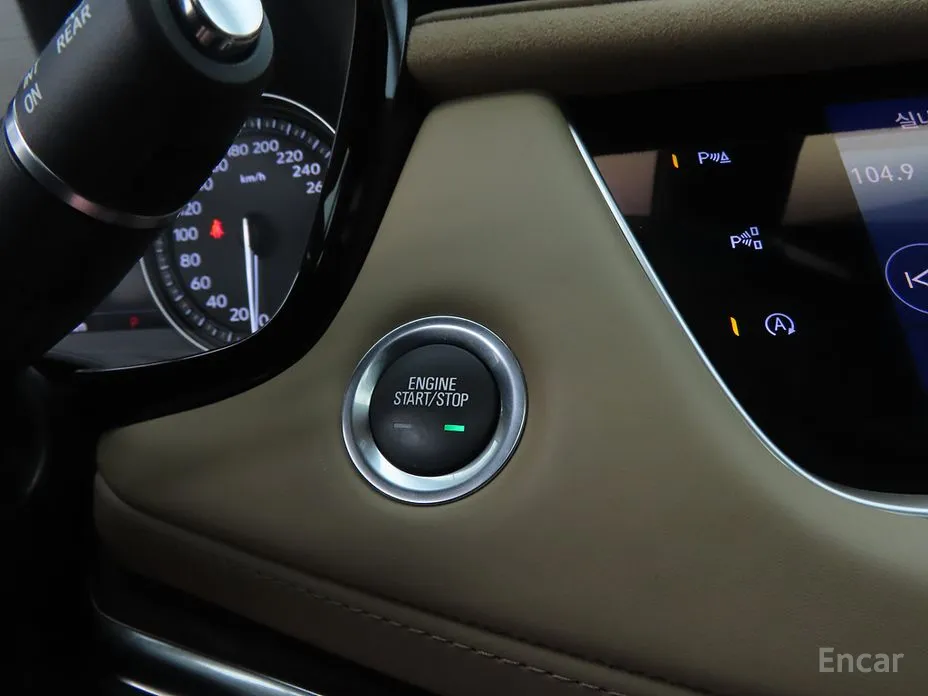 Фото 16 - Cadillac XT5