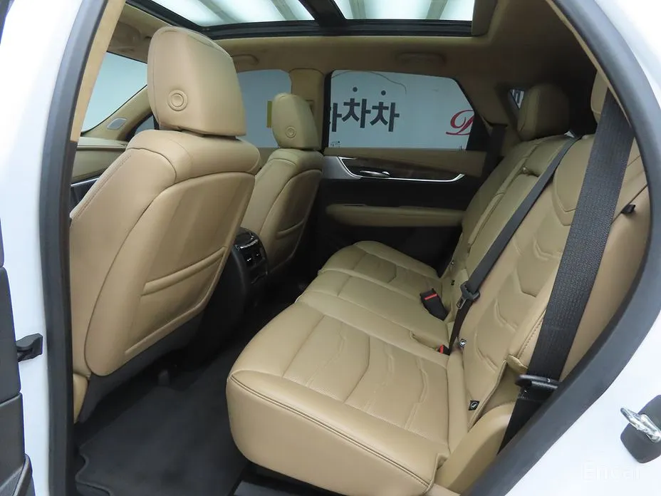 Фото 6 - Cadillac XT5