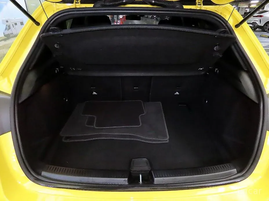 Фото 18 - Mercedes-Benz A-Class