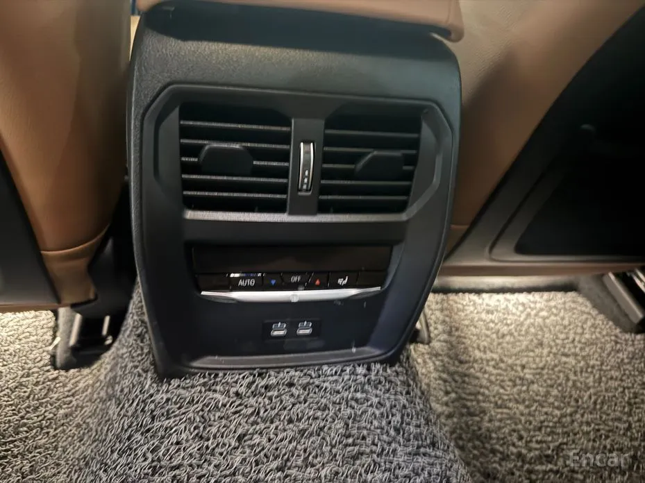 Photo 18 - BMW 3 Series