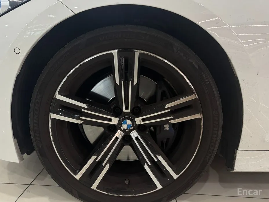 Photo 5 - BMW 3 Series