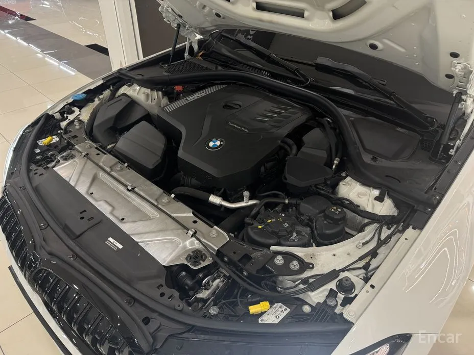 Photo 6 - BMW 3 Series