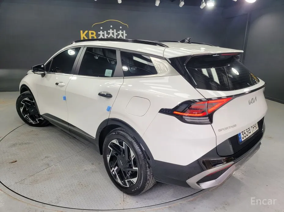 Фото 2 - Kia Sportage