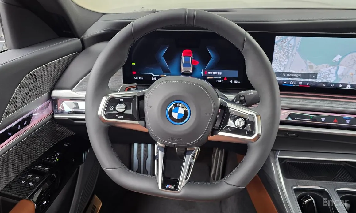 Фото 13 - BMW i7