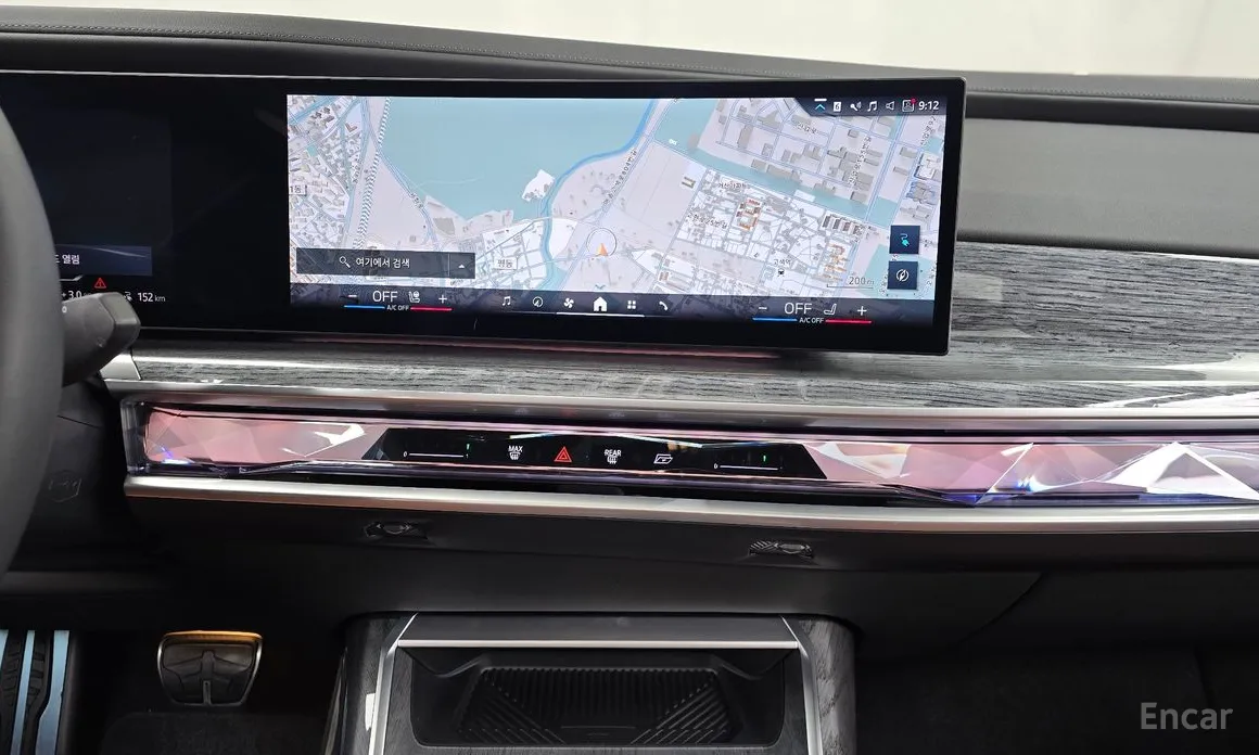 Фото 14 - BMW i7