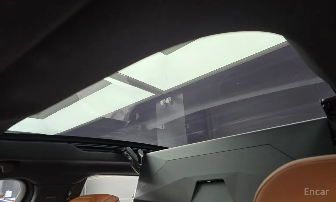 Фото 18 - BMW i7