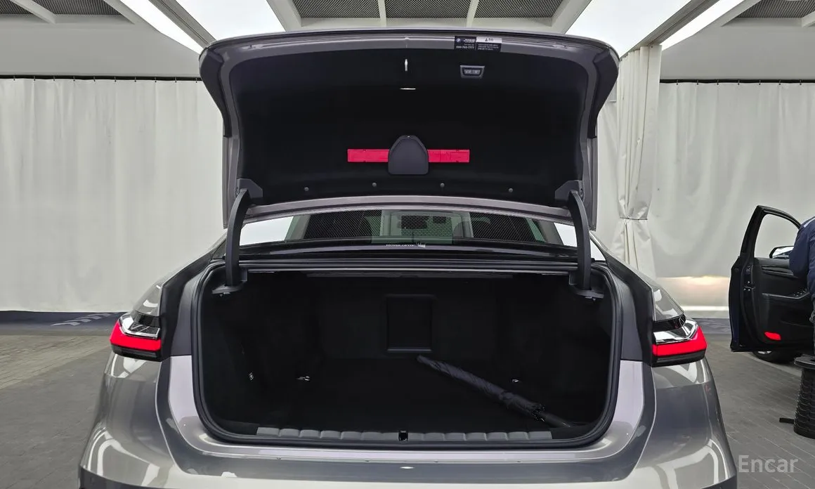 Фото 20 - BMW i7