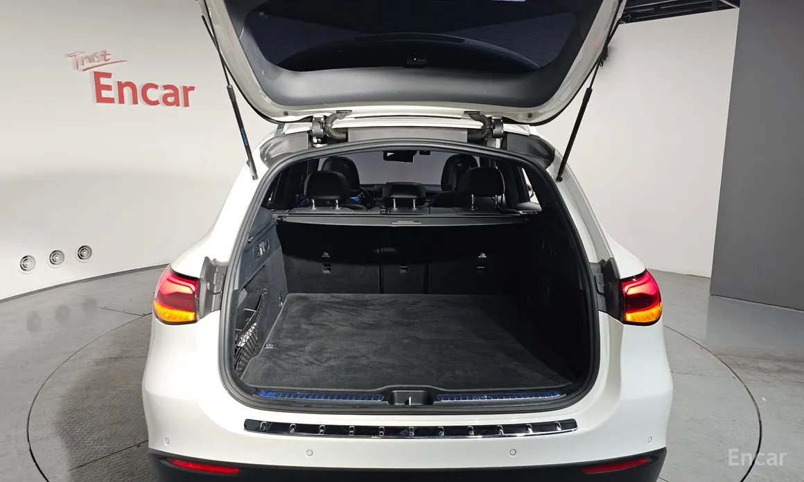 Фото 20 - Mercedes-Benz GLC-Class