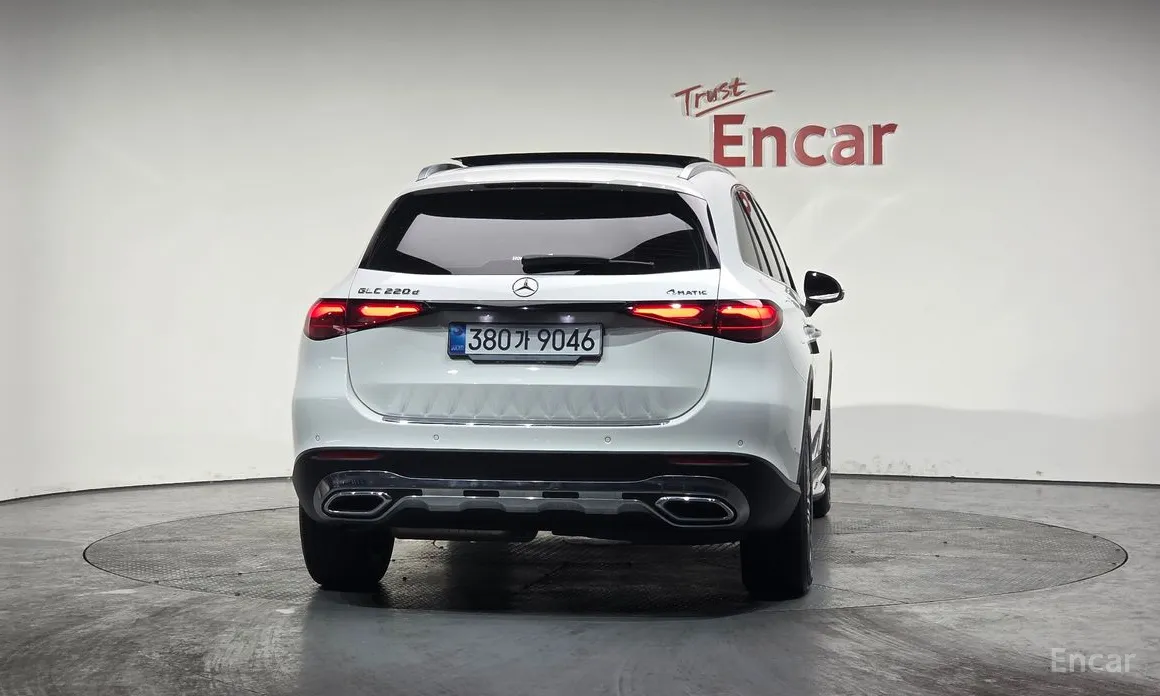 Фото 4 - Mercedes-Benz GLC-Class