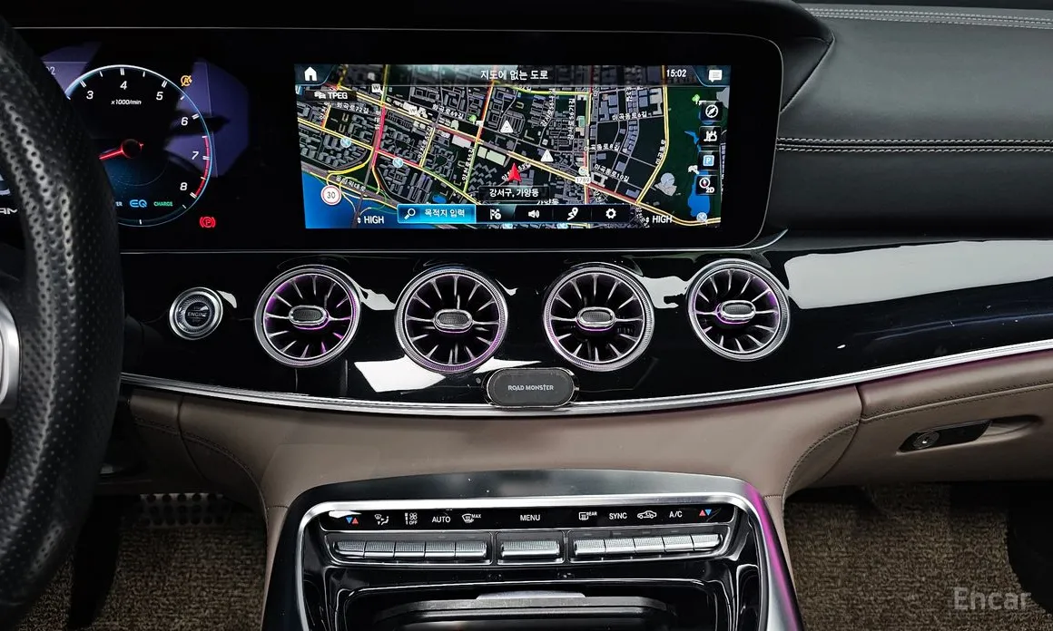 Фото 14 - Mercedes-Benz AMG GT