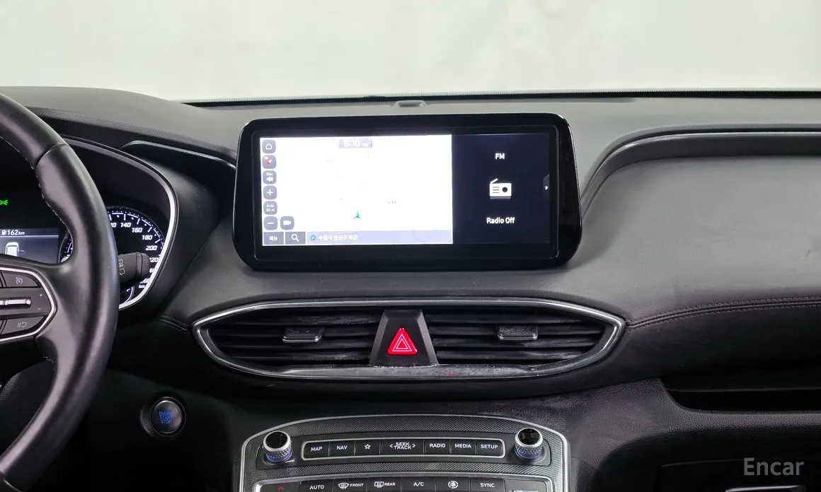 Photo 10 - Hyundai Santa Fe