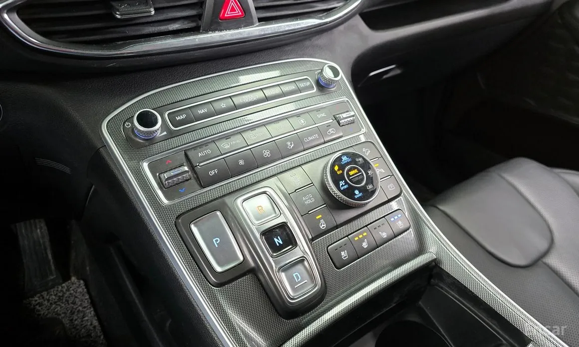 Photo 13 - Hyundai Santa Fe