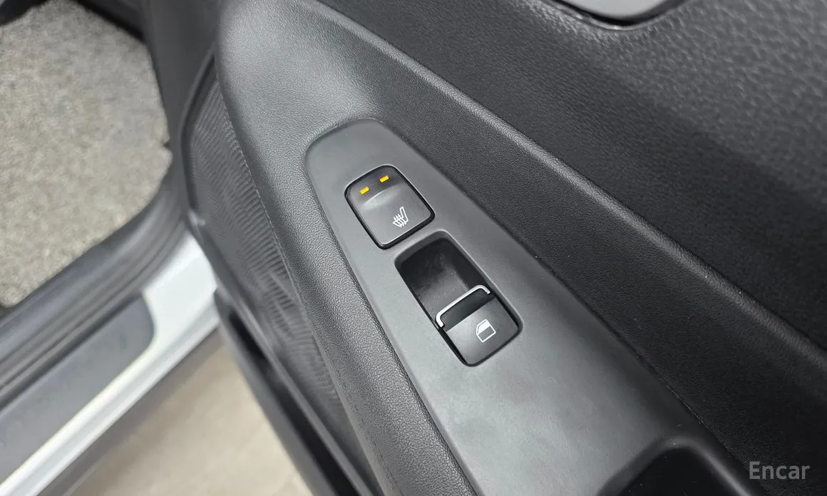 Photo 14 - Hyundai Santa Fe