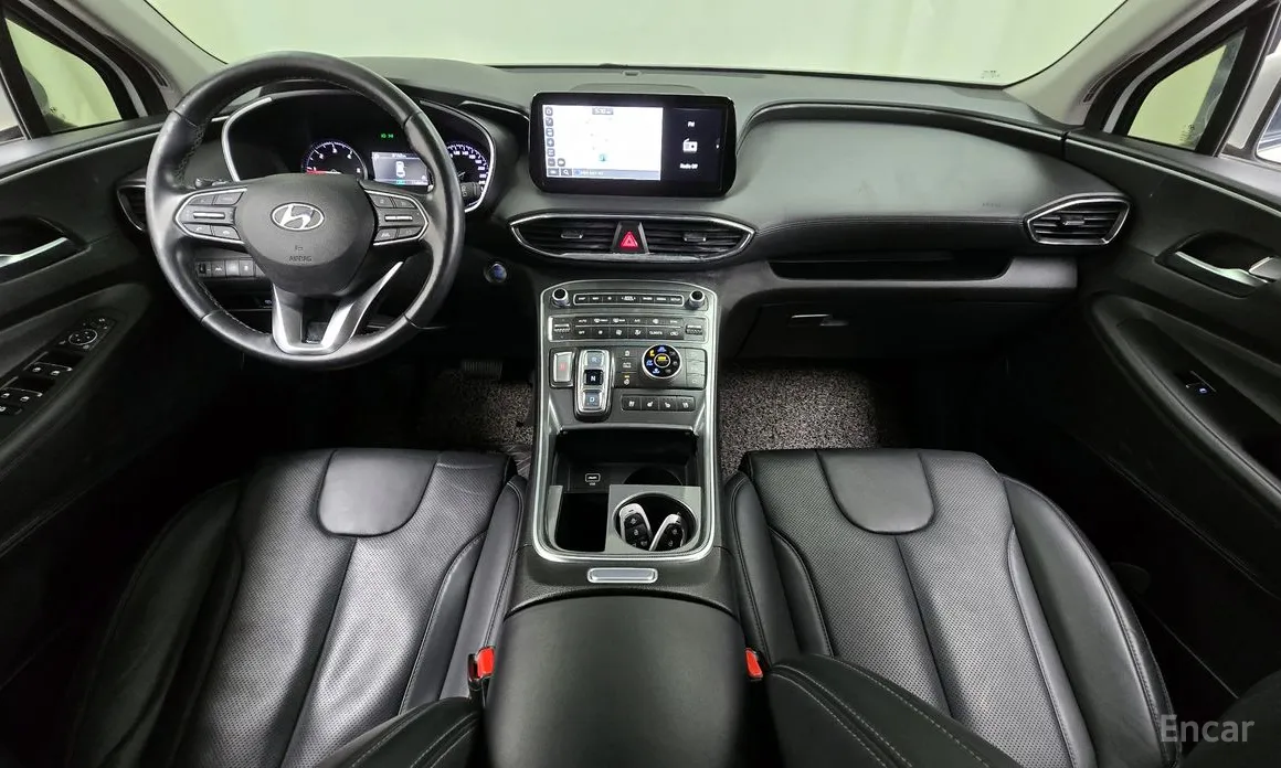 Photo 7 - Hyundai Santa Fe