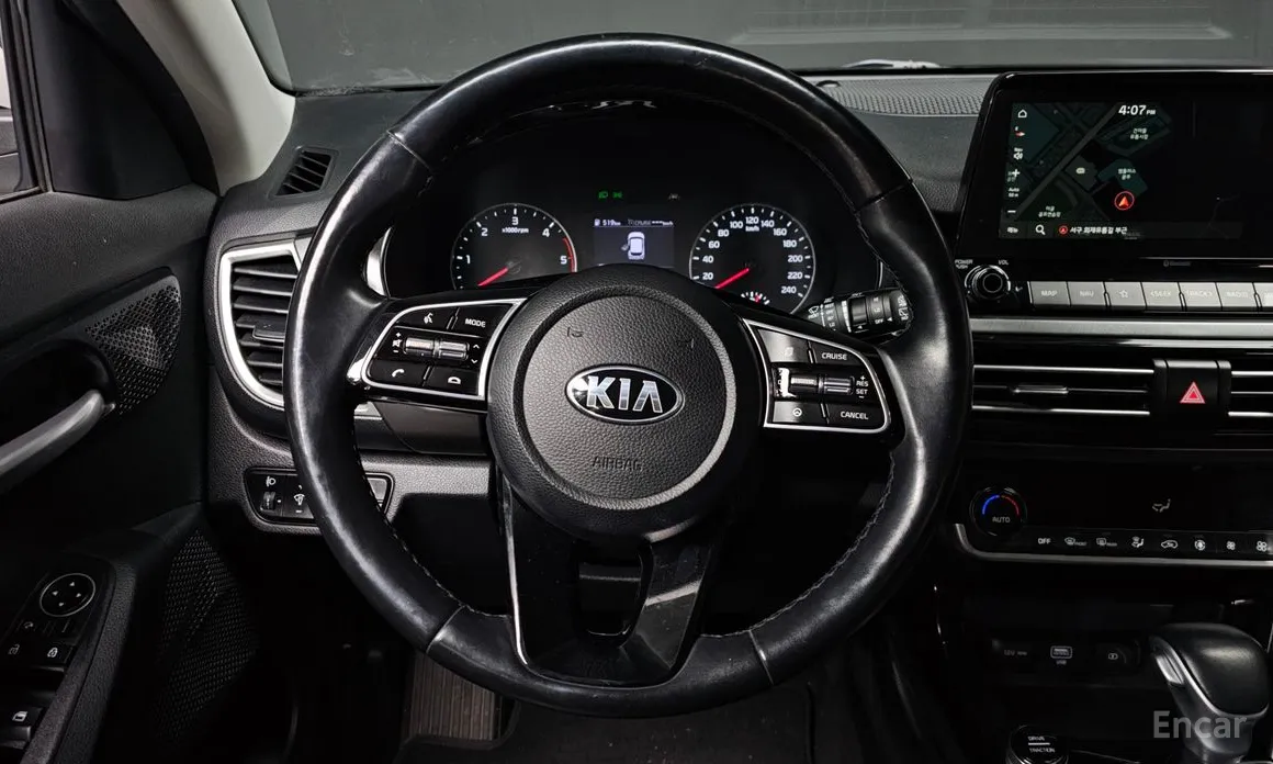 Фото 14 - Kia Seltos