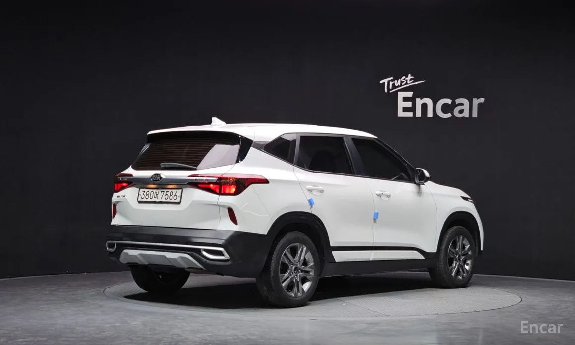 Фото 2 - Kia Seltos