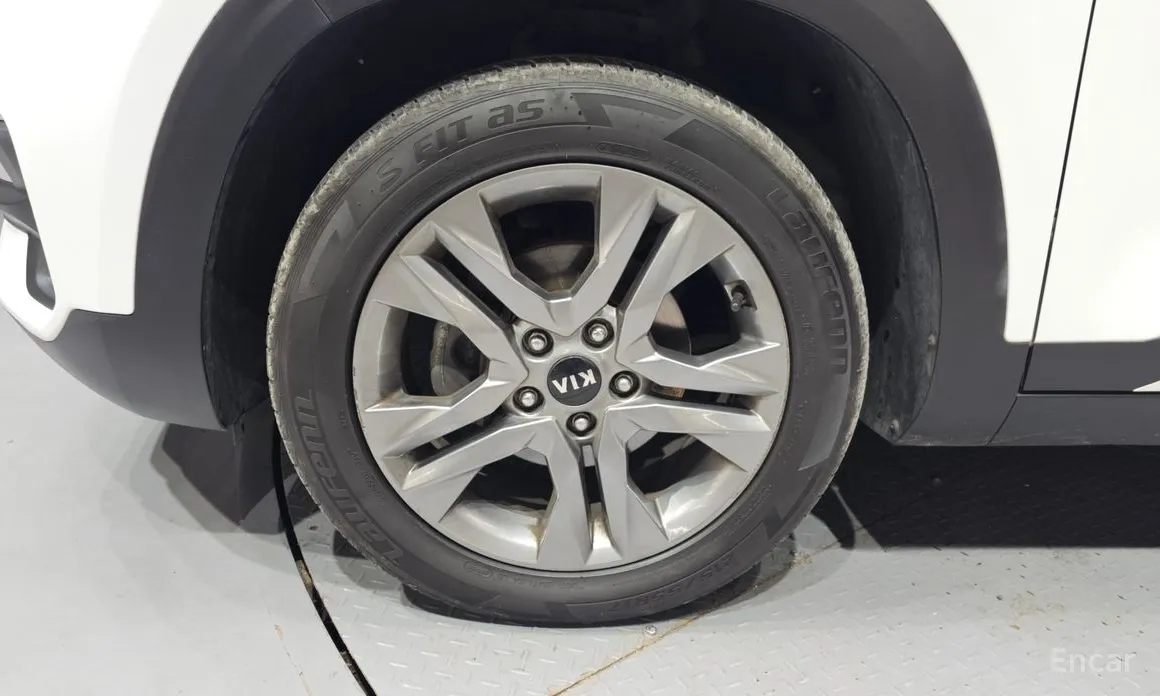 Фото 5 - Kia Seltos