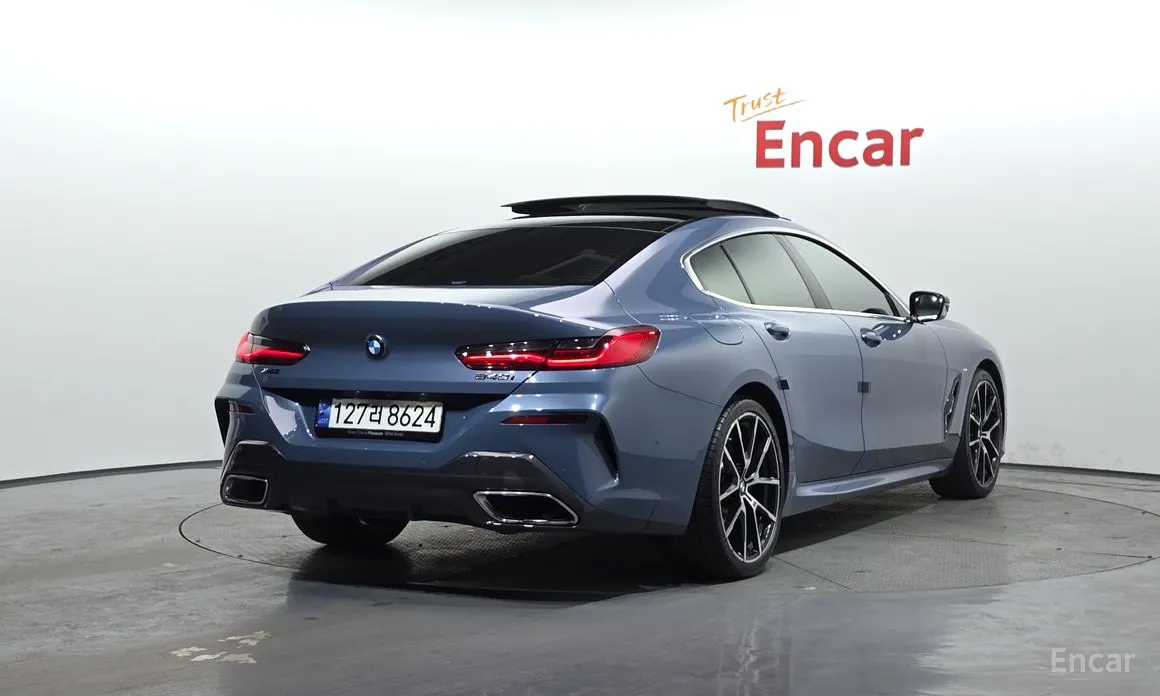 Фото 2 - BMW 8 Series