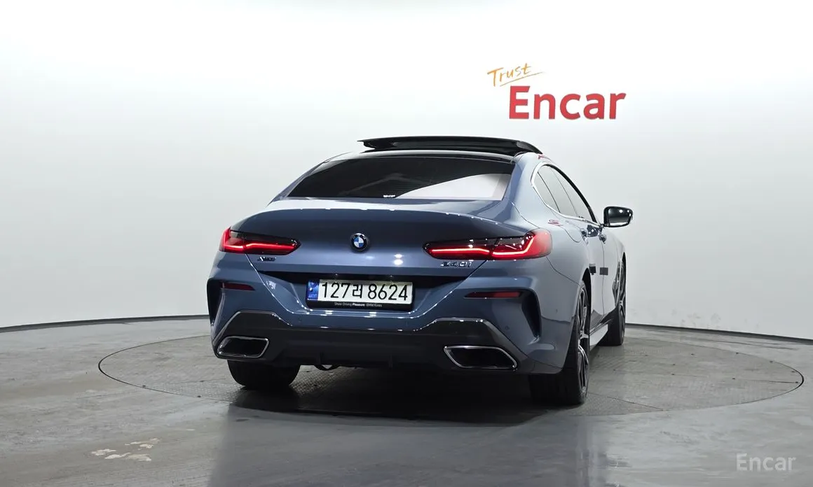 Фото 4 - BMW 8 Series