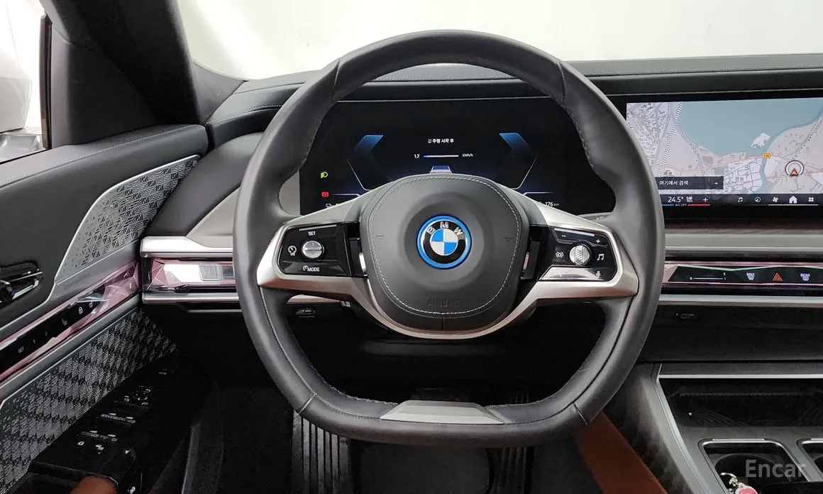 Фото 13 - BMW i7