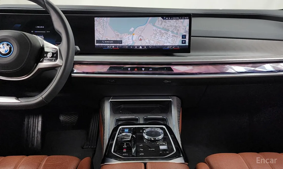 Фото 14 - BMW i7