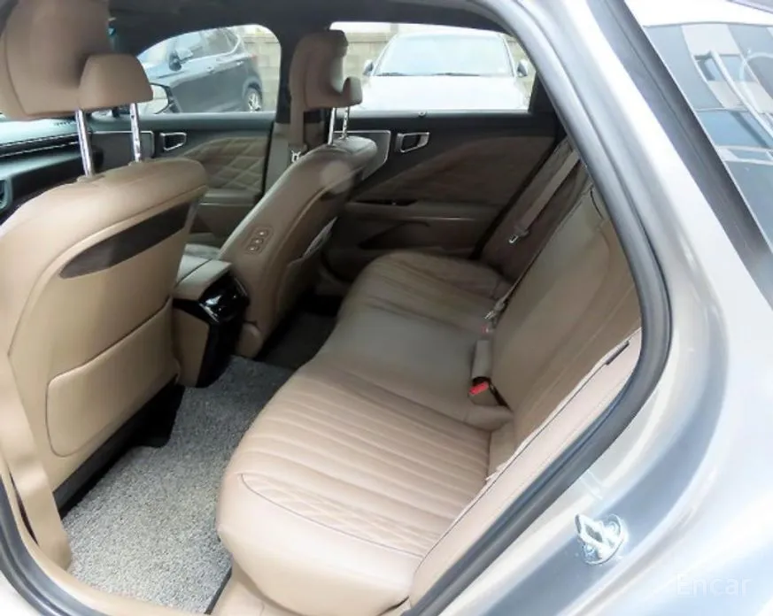 Фото 11 - Kia K8