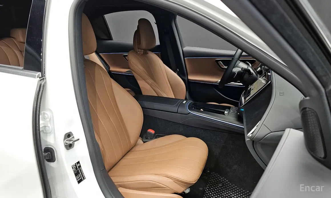 Фото 11 - Mercedes-Benz E-Class