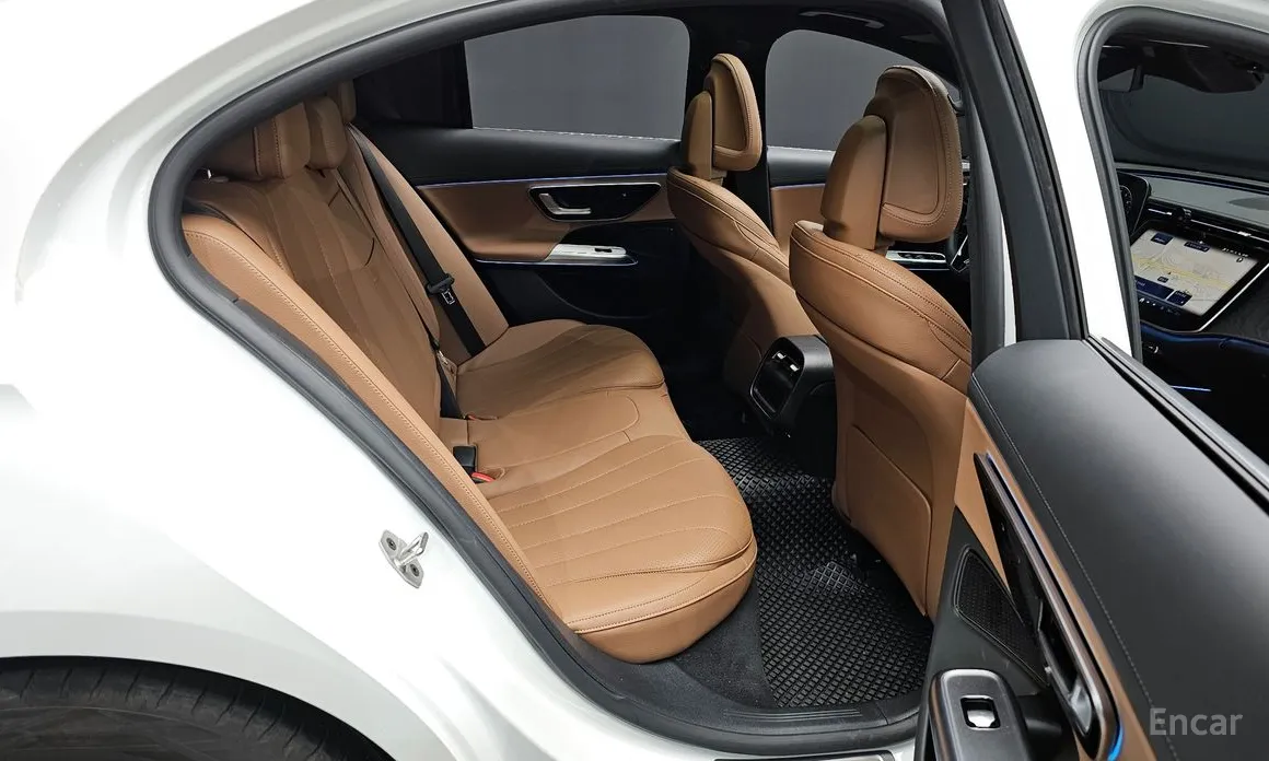 Фото 12 - Mercedes-Benz E-Class