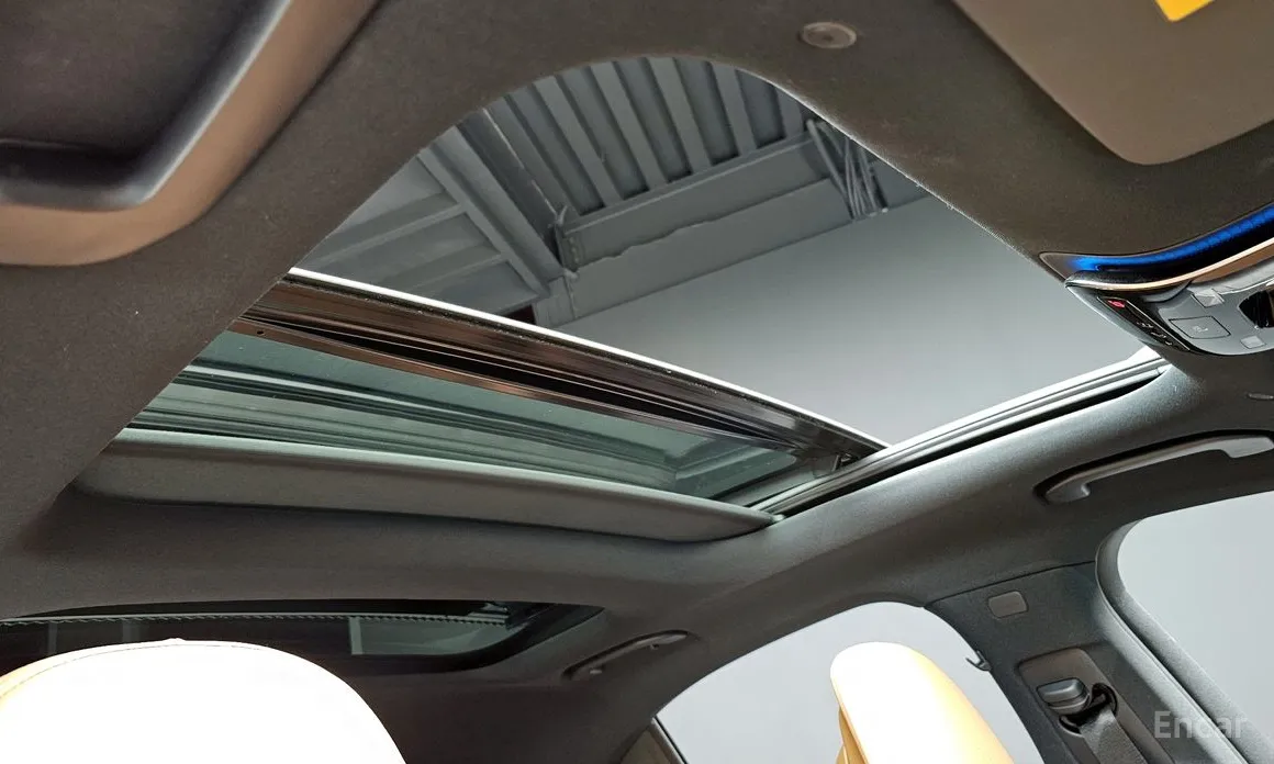 Фото 19 - Mercedes-Benz E-Class