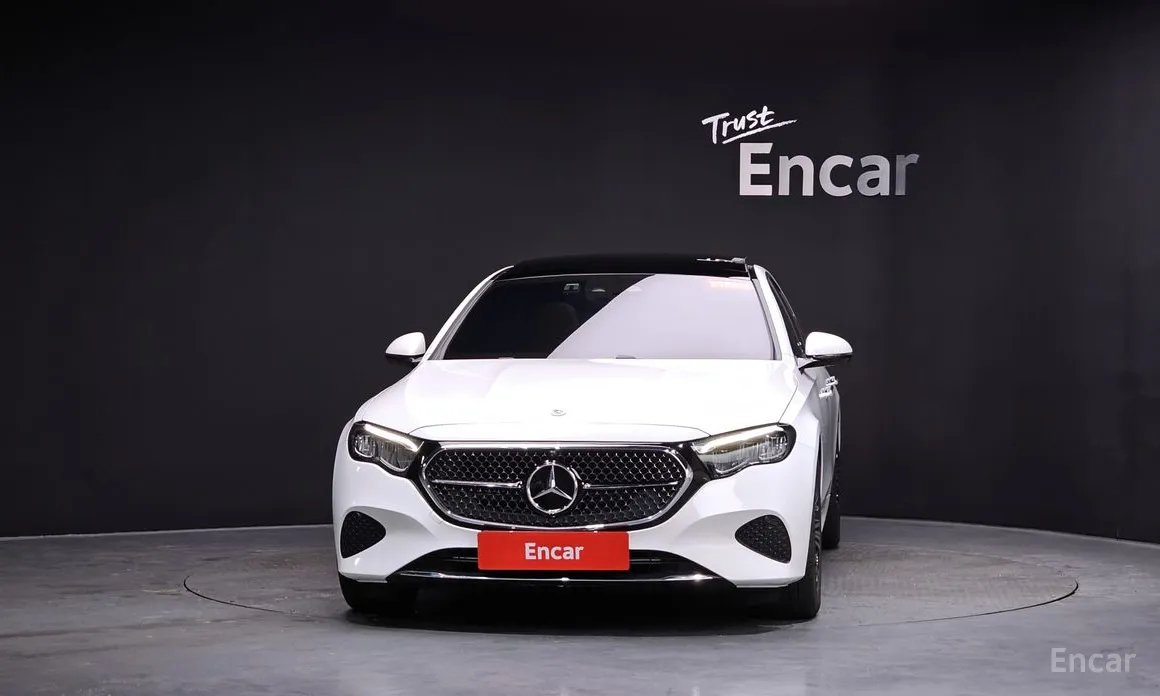 Фото 3 - Mercedes-Benz E-Class