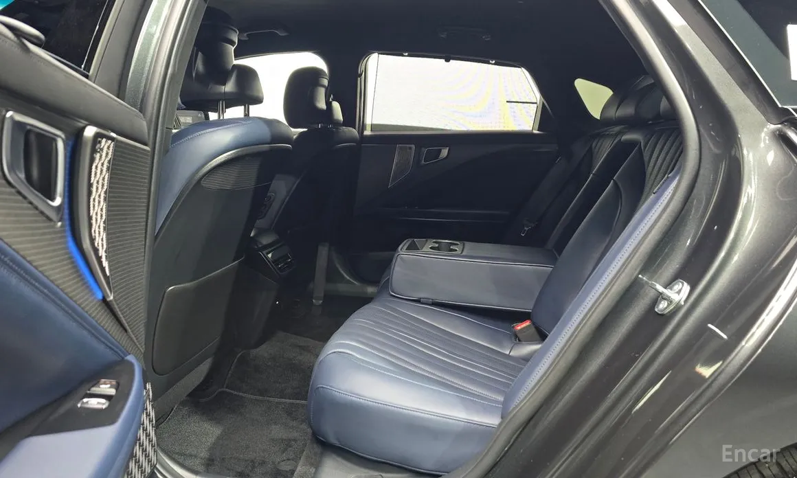 Фото 12 - Kia K8