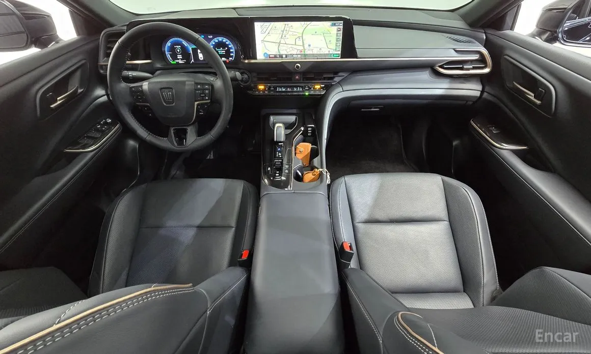 Фото 7 - Toyota Crown