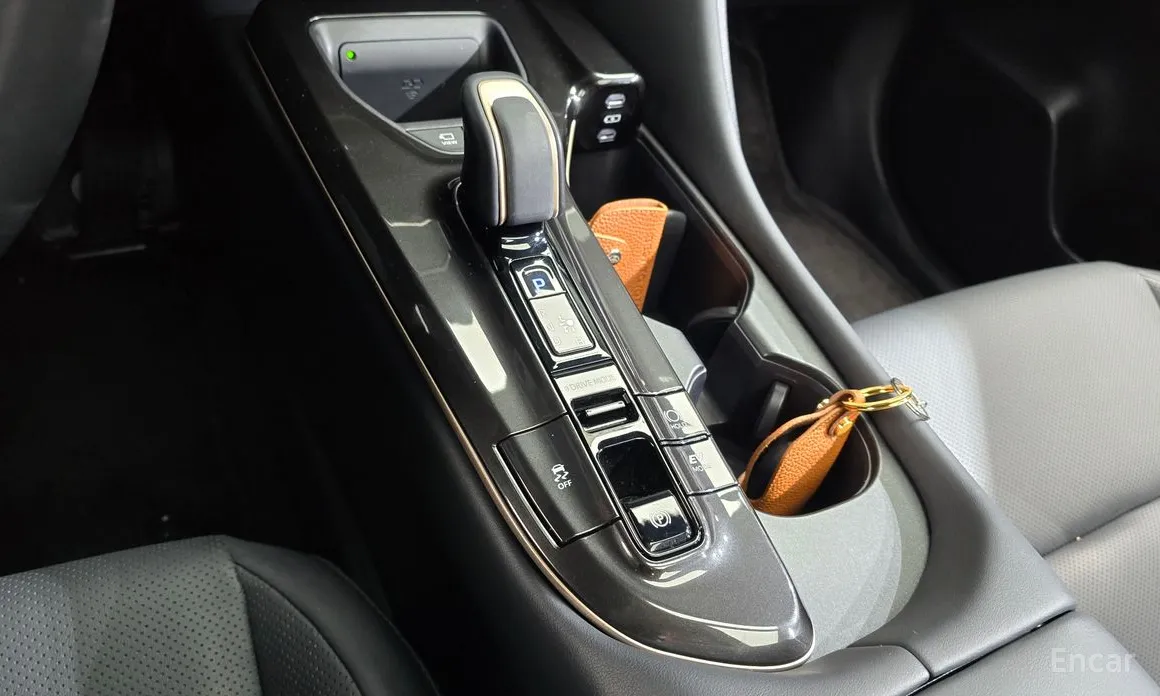 Фото 9 - Toyota Crown