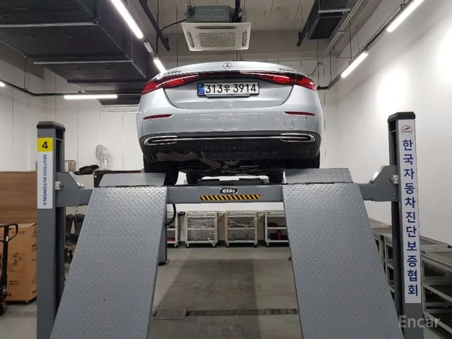 Фото 2 - Mercedes-Benz E-Class