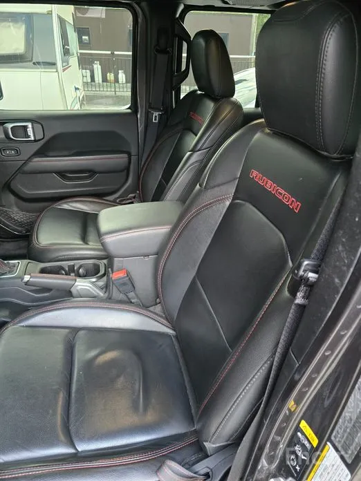 Фото 10 - Jeep Gladiator