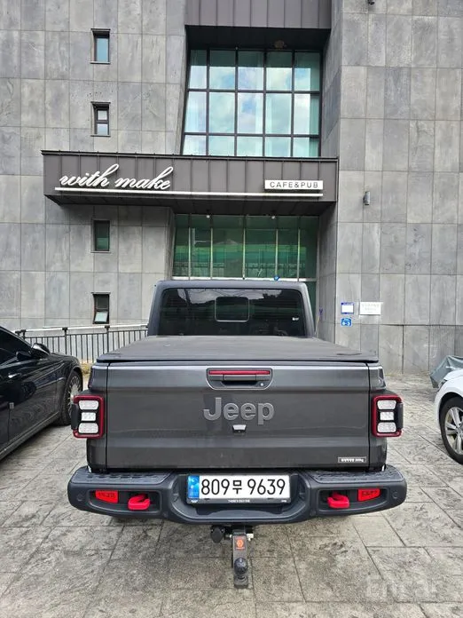 Фото 12 - Jeep Gladiator