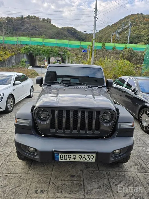 Фото 16 - Jeep Gladiator