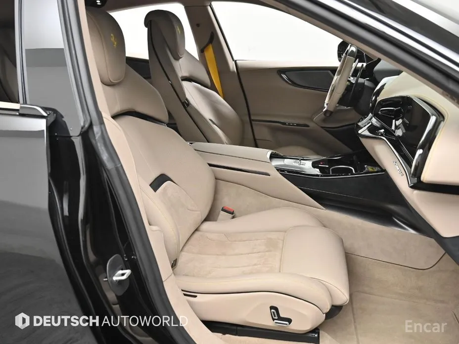 Фото 10 - Ferrari Purosangue