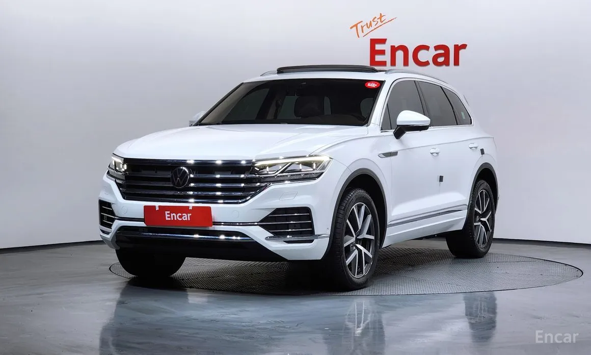 Фото 1 - Volkswagen Touareg