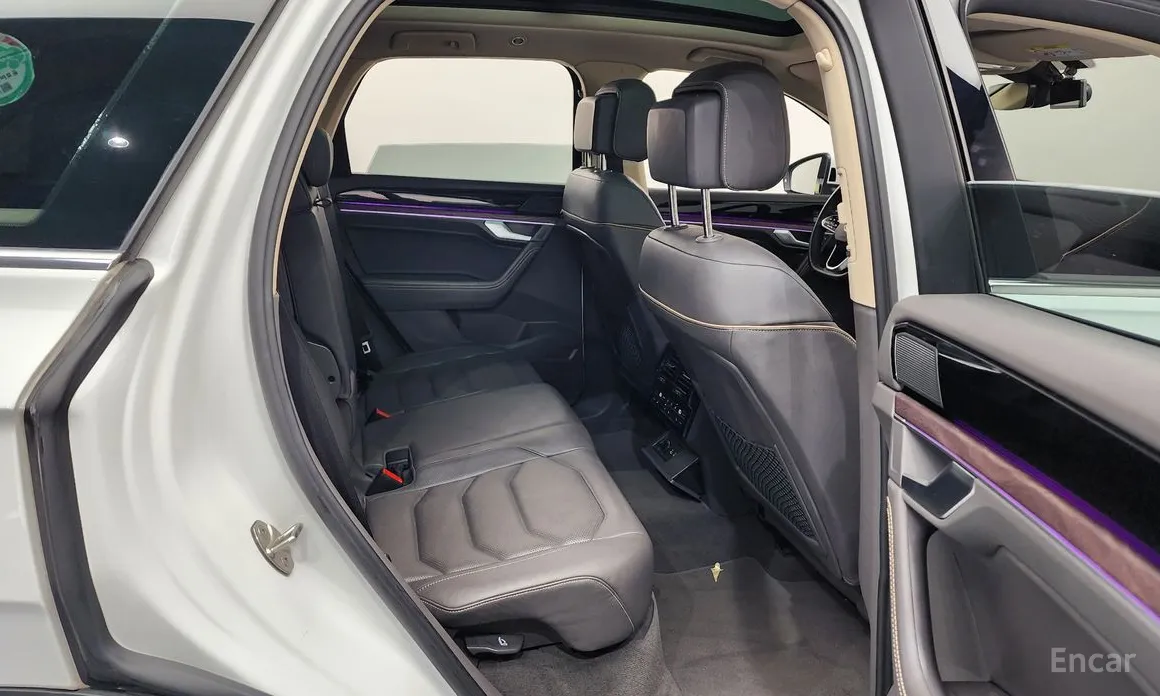 Фото 12 - Volkswagen Touareg