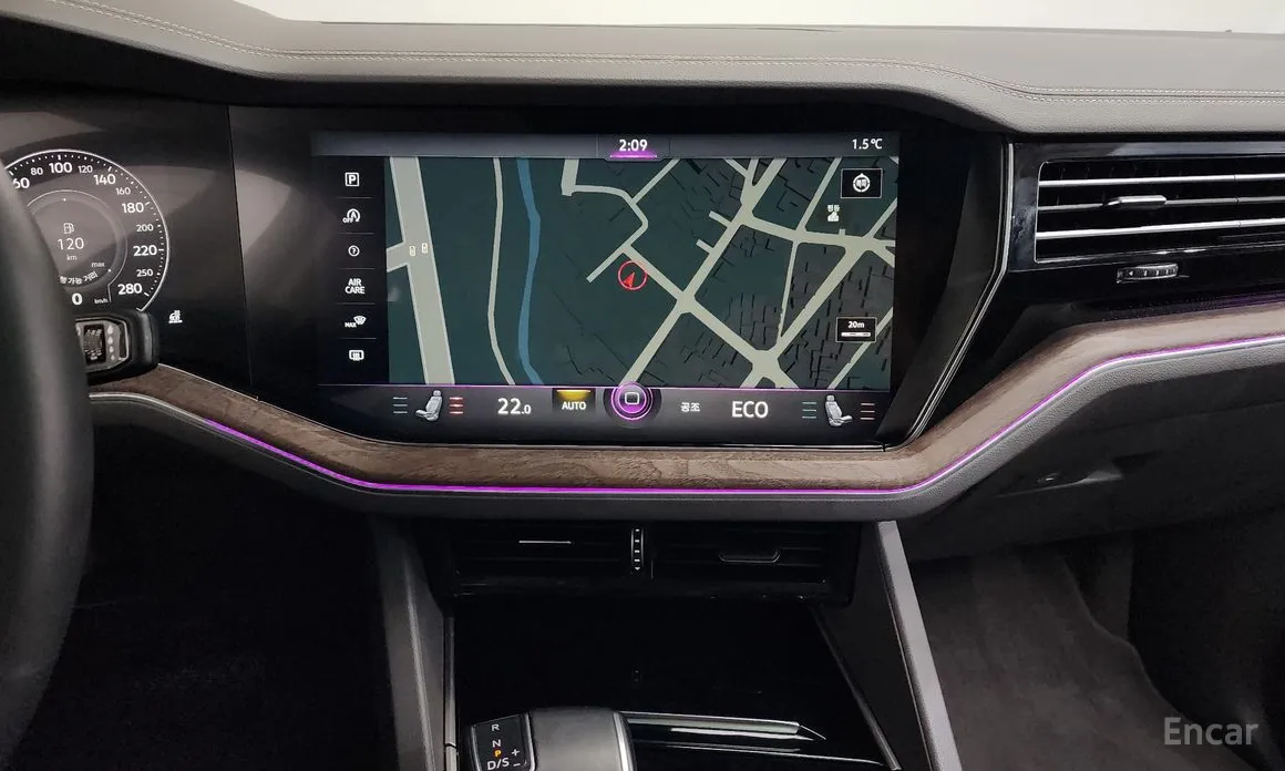 Фото 14 - Volkswagen Touareg