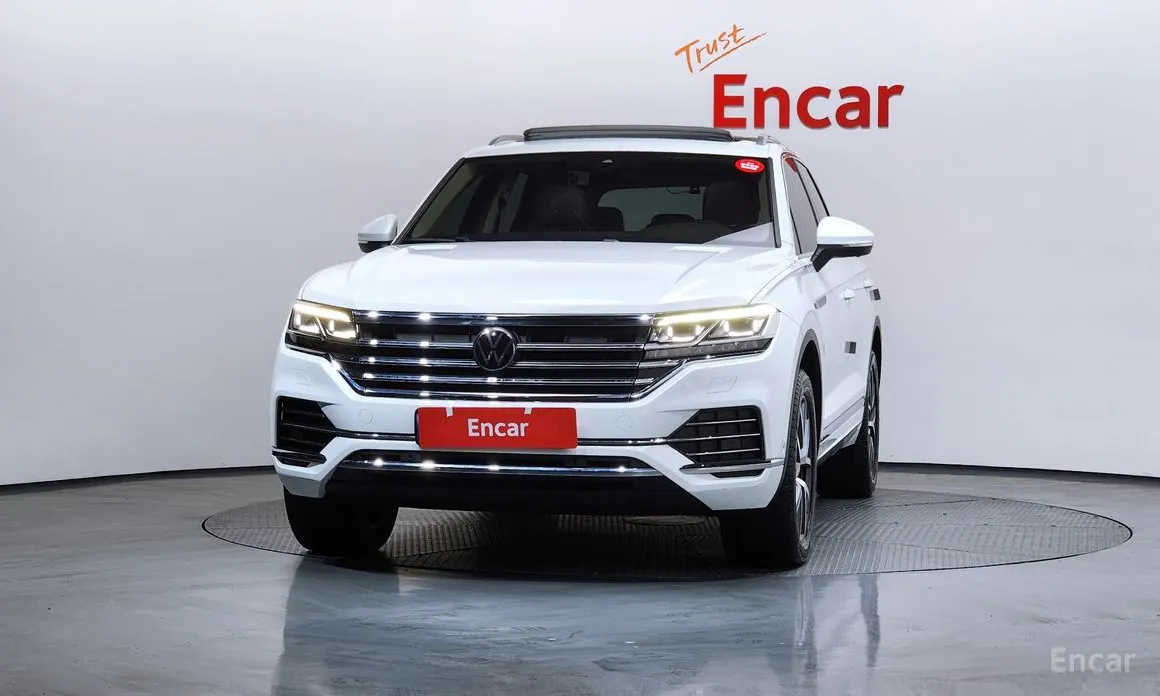 Фото 3 - Volkswagen Touareg