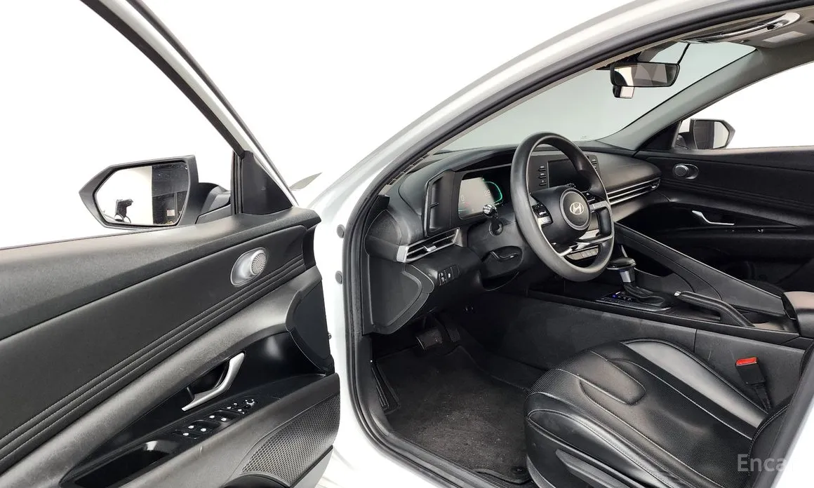 Фото 10 - Hyundai Avante