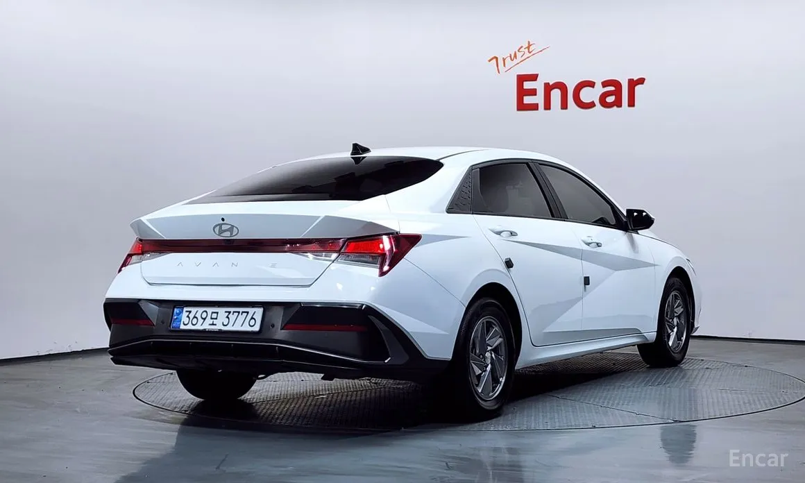 Фото 2 - Hyundai Avante