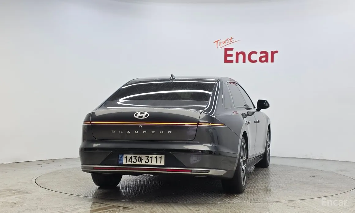 Photo 4 - Hyundai Grandeur