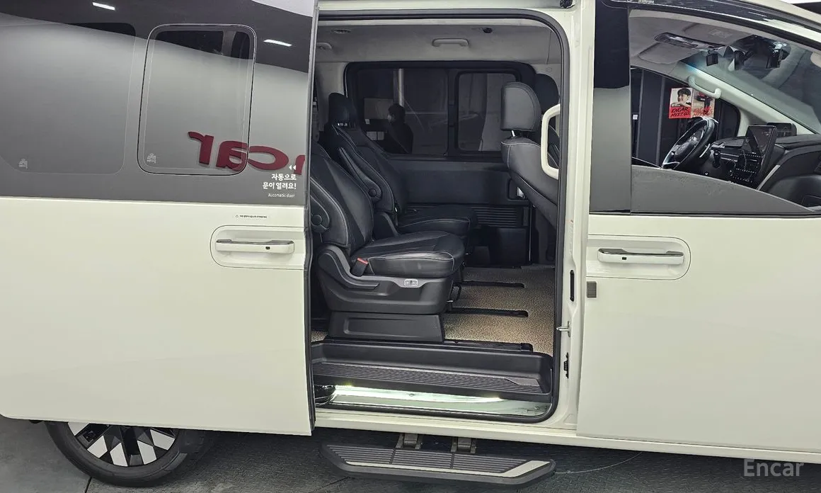 Фото 12 - Hyundai Staria