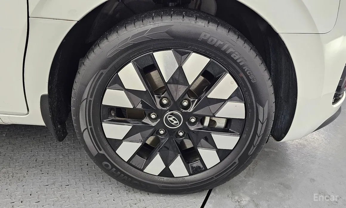 Фото 5 - Hyundai Staria